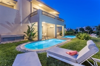 operating 5-star beachfront boutique - 1